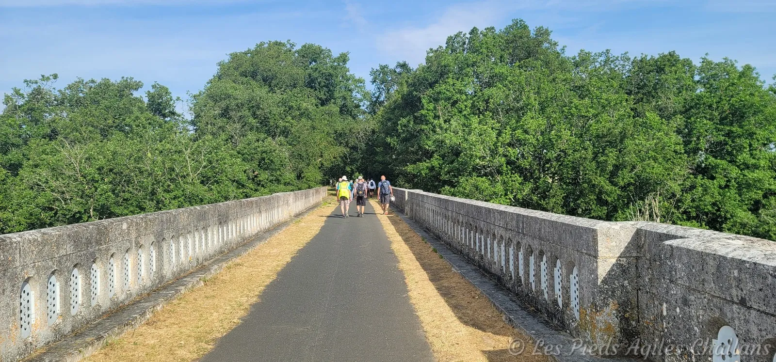 Premier viaduc sur la " Voie Verte "