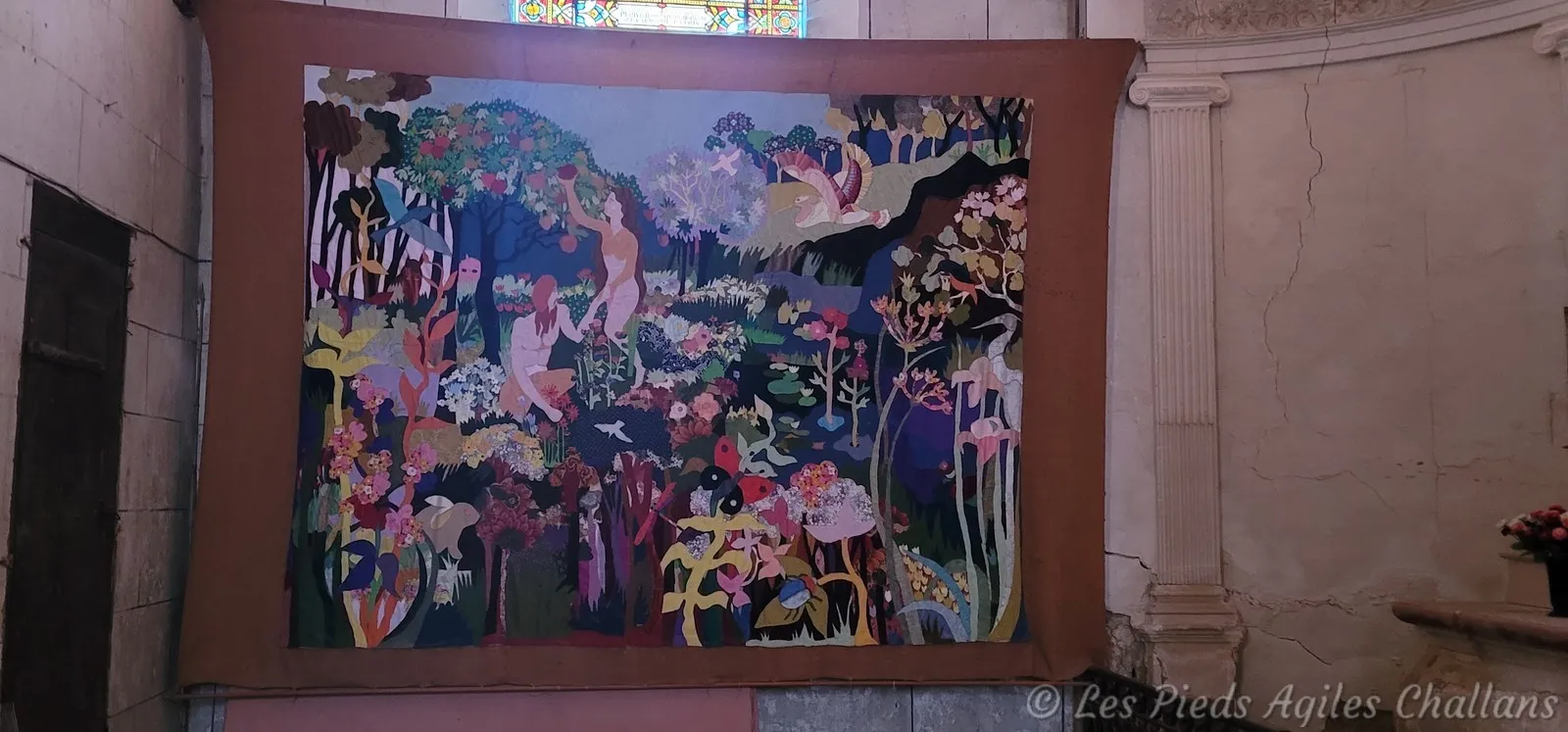 Le jardin D' Eden en tapisserie dans l' Eglise d' Angle sur Anglin